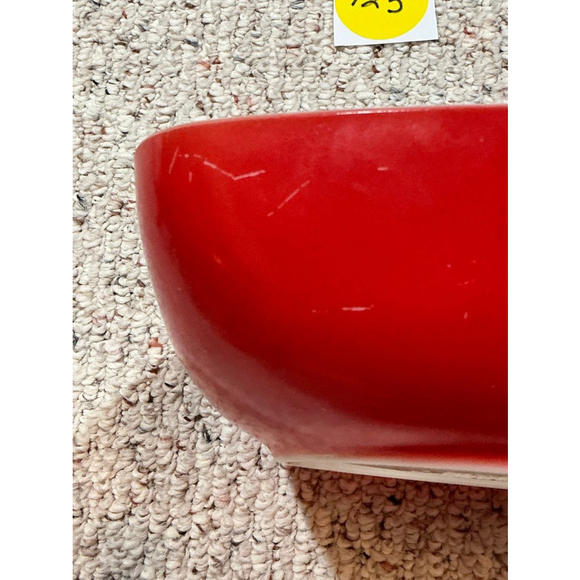 Vintage Pyrex Red Square Bowl 2 1/2 Qt - Picture 4 of 7
